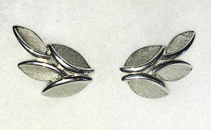 Trifari 60s Silver Earleaves Earrings