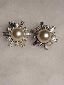 Richelieu Vintage Stunning Sparkle & Pearl Earrings