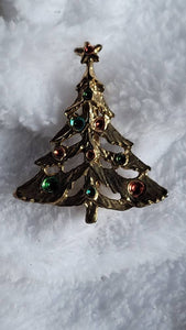 Vintage Treasure Christmas Tree Pin