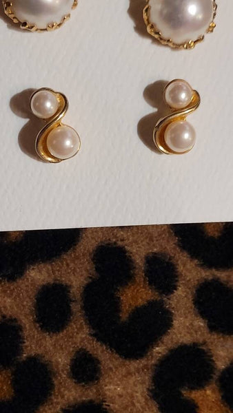🎈Sold Magical Marvella  Pearl's  and Gold Swirls Vintage Post Earrings