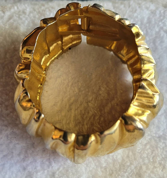 Big Beautiful Bangle Bracelet Rich Ridged Goldtone Clamp 🎈Sold
