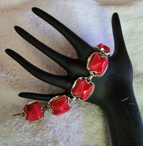 1950s Fire Engine Red Thermoset Lucite Bracelet
