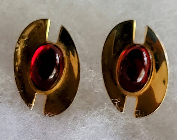 Vintage Ruby Red Stone Cufflinks Set on Shiny Gold 1950s Cool Cut Base Vintage Valentines for Him... Men's Mid Century Collection