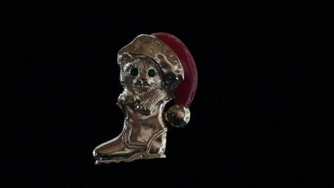 Avon  Christmas  Emerald Eye Kitty