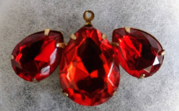 60s is Sparkling Rich Red Rhinestones Combo Pin/ Pendant