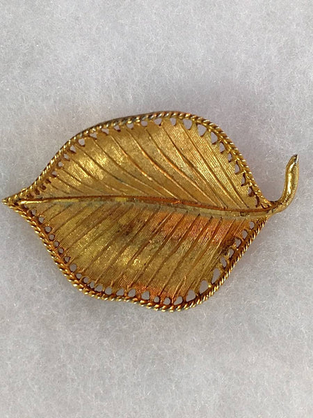 B.S.K. Beauty in Gold "Leaf Pin"... Clean Cut Design Nature Lovers Love...