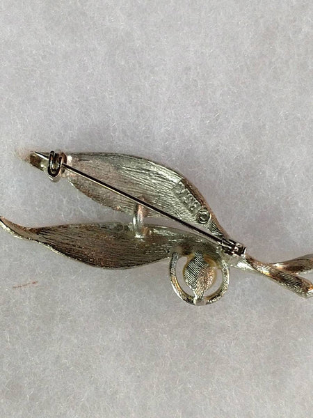 BSK Vintage Nature Pin Pearl On Leaf set in Silvertone. Lasting Quality  Unique Designer Jewelry...