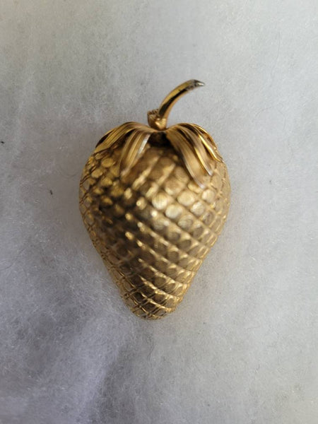 Sweet Golden Stawberry Pin by Vintage Designer  Giovanni