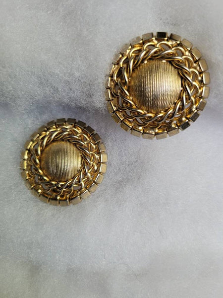 CLASSIC HOBE 1950S Glamor in Gold Earrings