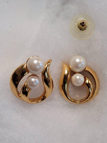 Monet Vintage  Pearl Elegant Earrings