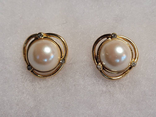 Monet Magnificent  Pearl & Rhinestone  Picture  Perfect Vintage  Post...