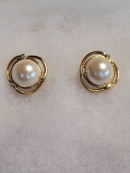Monet Magnificent  Pearl & Rhinestone  Picture  Perfect Vintage  Post...