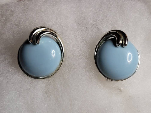 Featherweight Fashion Forties Style Baby Blu Earrings