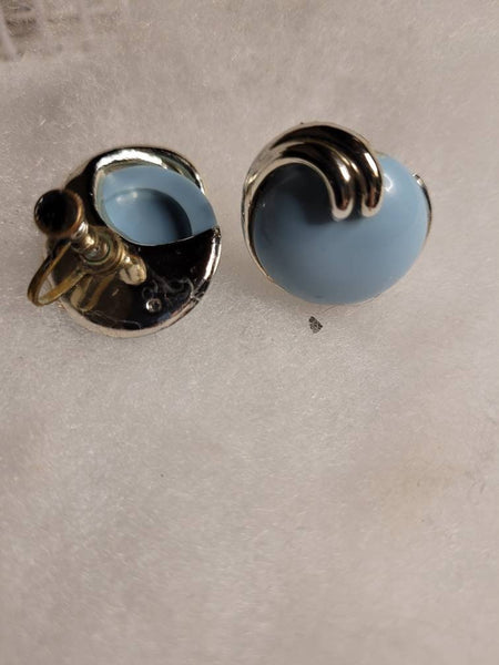 Featherweight Fashion Forties Style Baby Blu Earrings