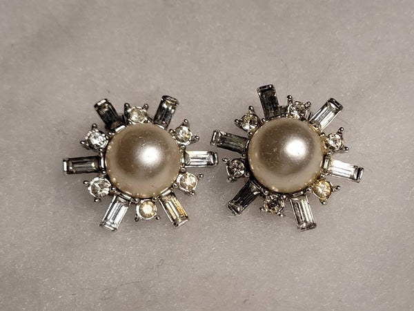 Richelieu Vintage Stunning Sparkle & Pearl Earrings