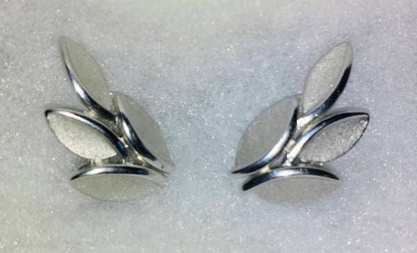 Trifari 60s Silver Earleaves Earrings