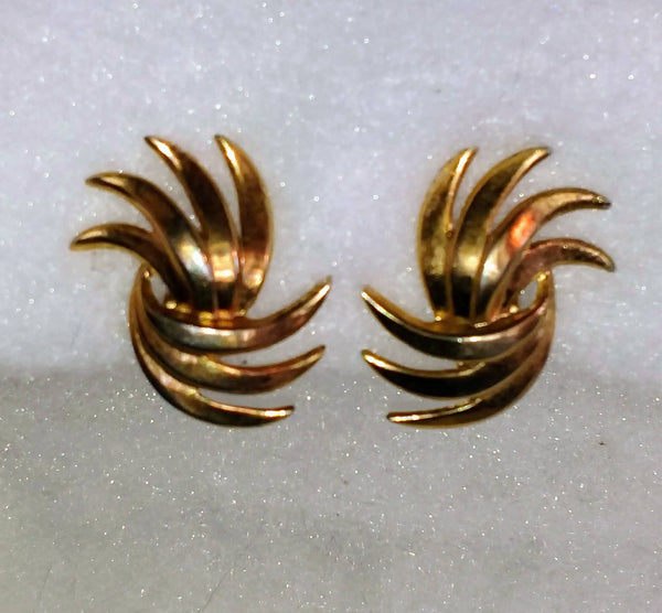 Trifari Stunning Gold Burst 60s Earrings