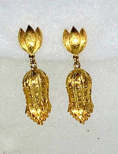 Trifari 70s Golden Rare Solid Swinging Earrings