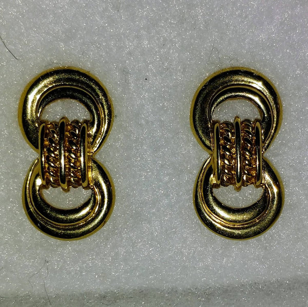 Trifari  1990s Gold Post