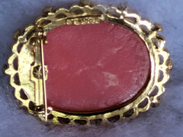 Gerrys Gorgeous  Cameo Pin Vintage Pretty in  Peach...
