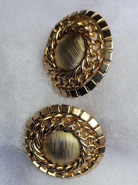 CLASSIC HOBE 1950S Glamor in Gold Earrings