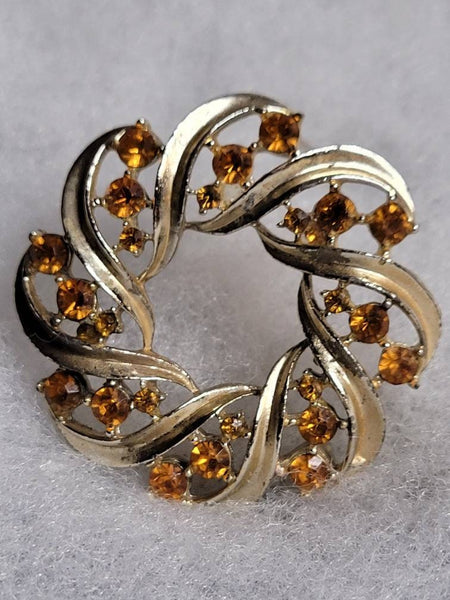 Lovely Designer "Lisner" 50s Topaz Rhinestones  Brooch