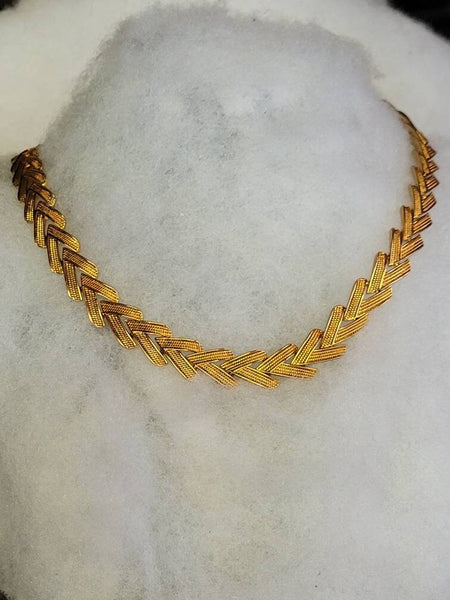 Classic Vintage Elegance Nina Ricci Necklace