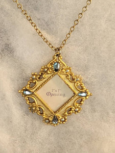 Styish Aqua Studded Gold Frame Necklace