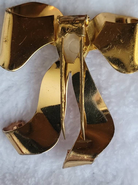 Coro Bow Mother of Pearl Cebtrr 40s 50s