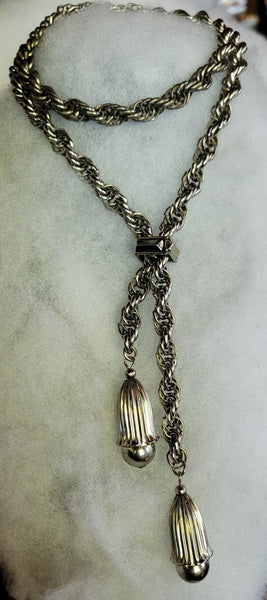 Fun with This Fifties Classic Neckware..!