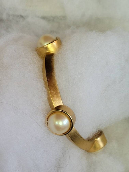 Unique Pearl And Gold 50s Deco on The Style Dial