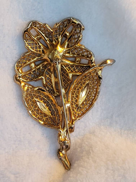 Golden Flower Brooch Vintage Detail