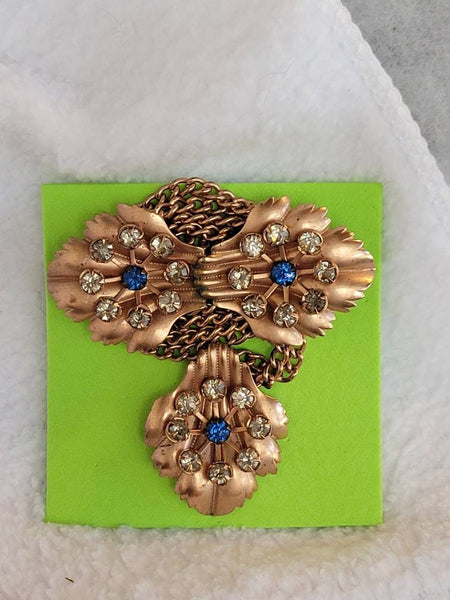 Tre' Chic  Chatelain Edwardian Style Pin