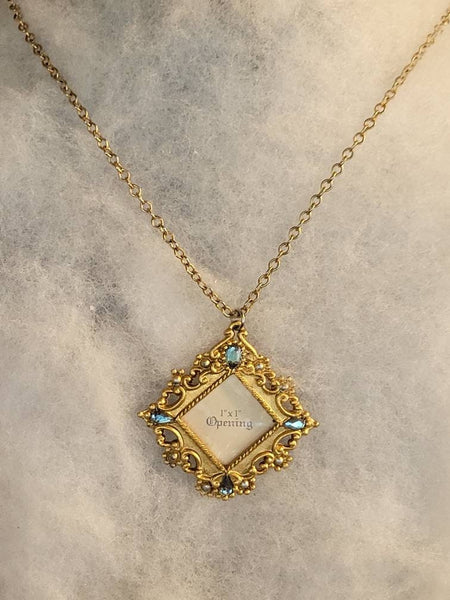 Styish Aqua Studded Gold Frame Necklace