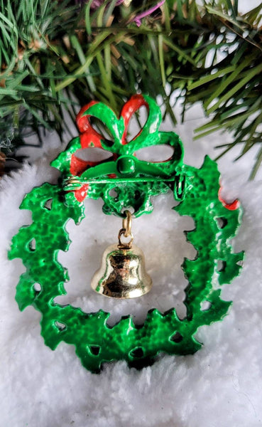 Vintage Christmas Wreath Magic