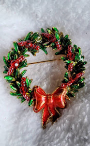 Vintage signed TC Red & Green Christmas Holiday Wreath