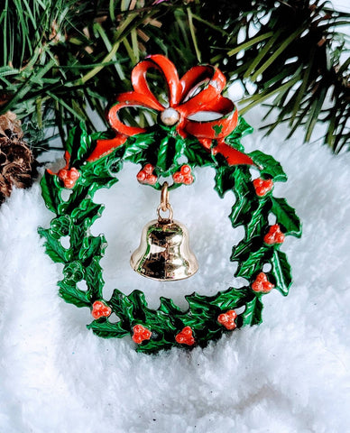 Vintage Christmas Wreath Magic