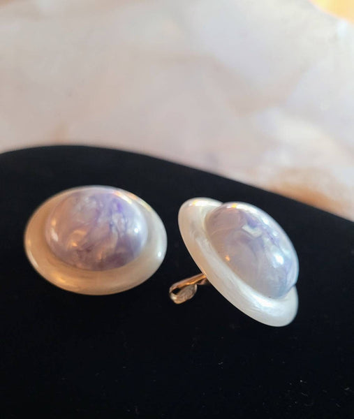 Mid Century Fantastic Plastic Dome Blue Violet & White Marble Clip Earrings