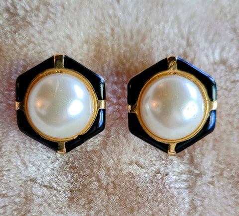 Black Lacquer Framed Pearl Carbachon Trimmed in Gold Sixties Style
