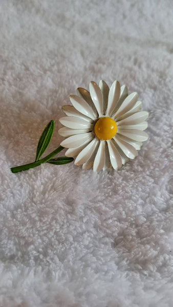 Flower Power. ! 3 in White Enamel Daisy Pin... Happy 60th Birthday 1960s  Vintage Jewelry..!