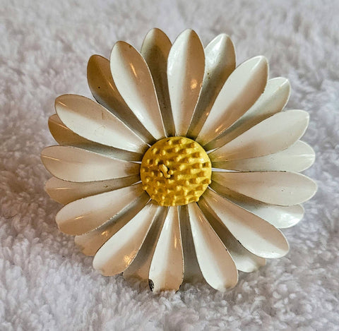 Flower Power. ! 2.5 in White Enamel Daisy Pin... Happy 60th Birthday 1960s  Vintage Jewelry..!