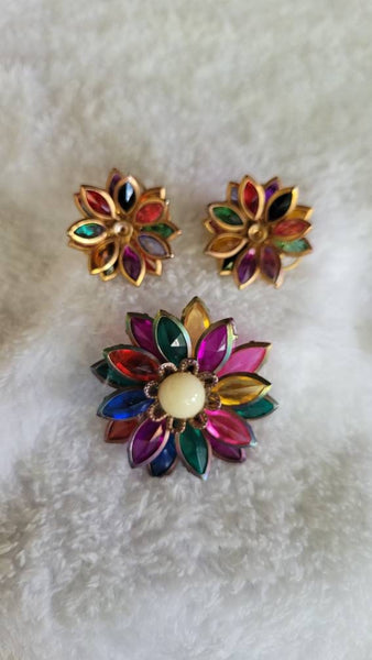 1960s Demi Parure Multicolored Faceted Flowers Earrings with Pin