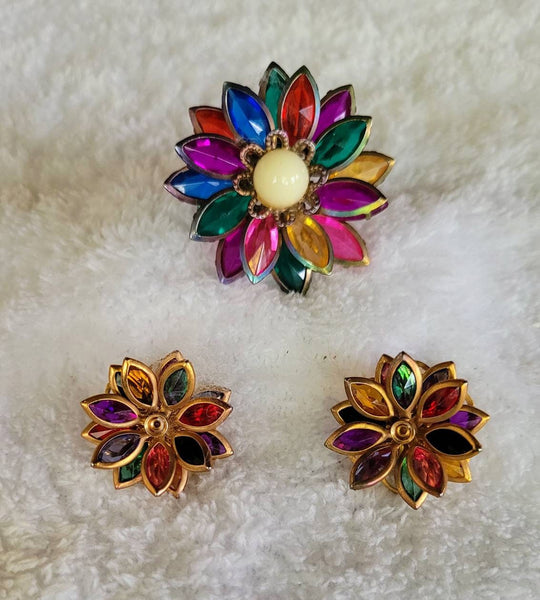 1960s Demi Parure Multicolored Faceted Flowers Earrings with Pin