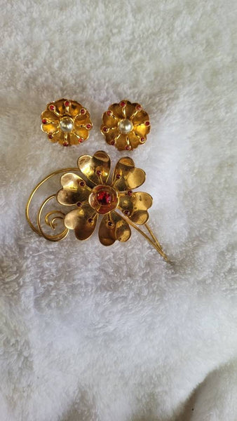1940s Parure Pearl Ruby Gold Floral Theme Exquisite Vintage