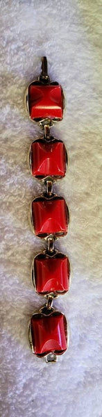 1950s Fire Engine Red Thermoset Lucite Bracelet