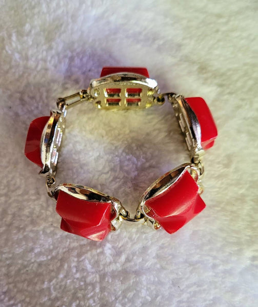 1950s Fire Engine Red Thermoset Lucite Bracelet