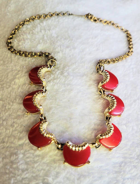 Richy Red..! 1950s Style Gold Scallop Trim Thermoset Lucite Necklace