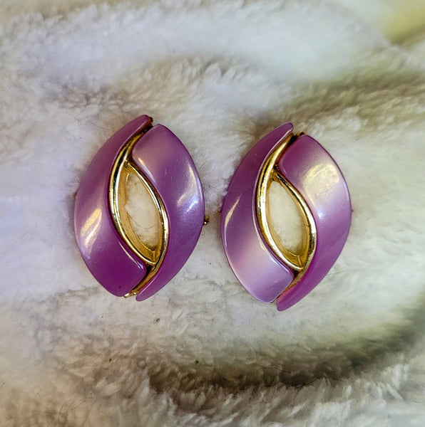 Pretty Purple Thermoset Earrings 1950 Style..!