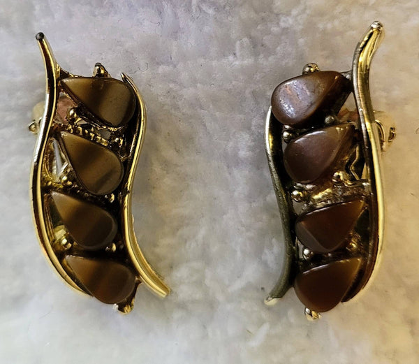 Brown Thermoset With Gold Earrings 1950s