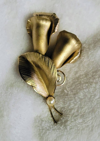 Golden Era Floral Pin Twin Muted Golden Rosebuds. Scored Leaves with Pearl